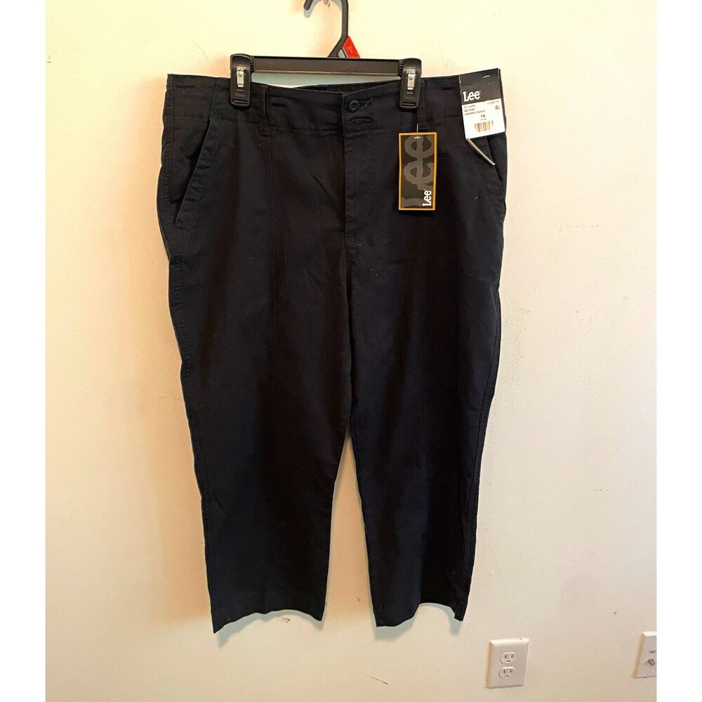 Lee Women's Black Solid Capri Pants Mid Rise Flat Front Regular Size 14